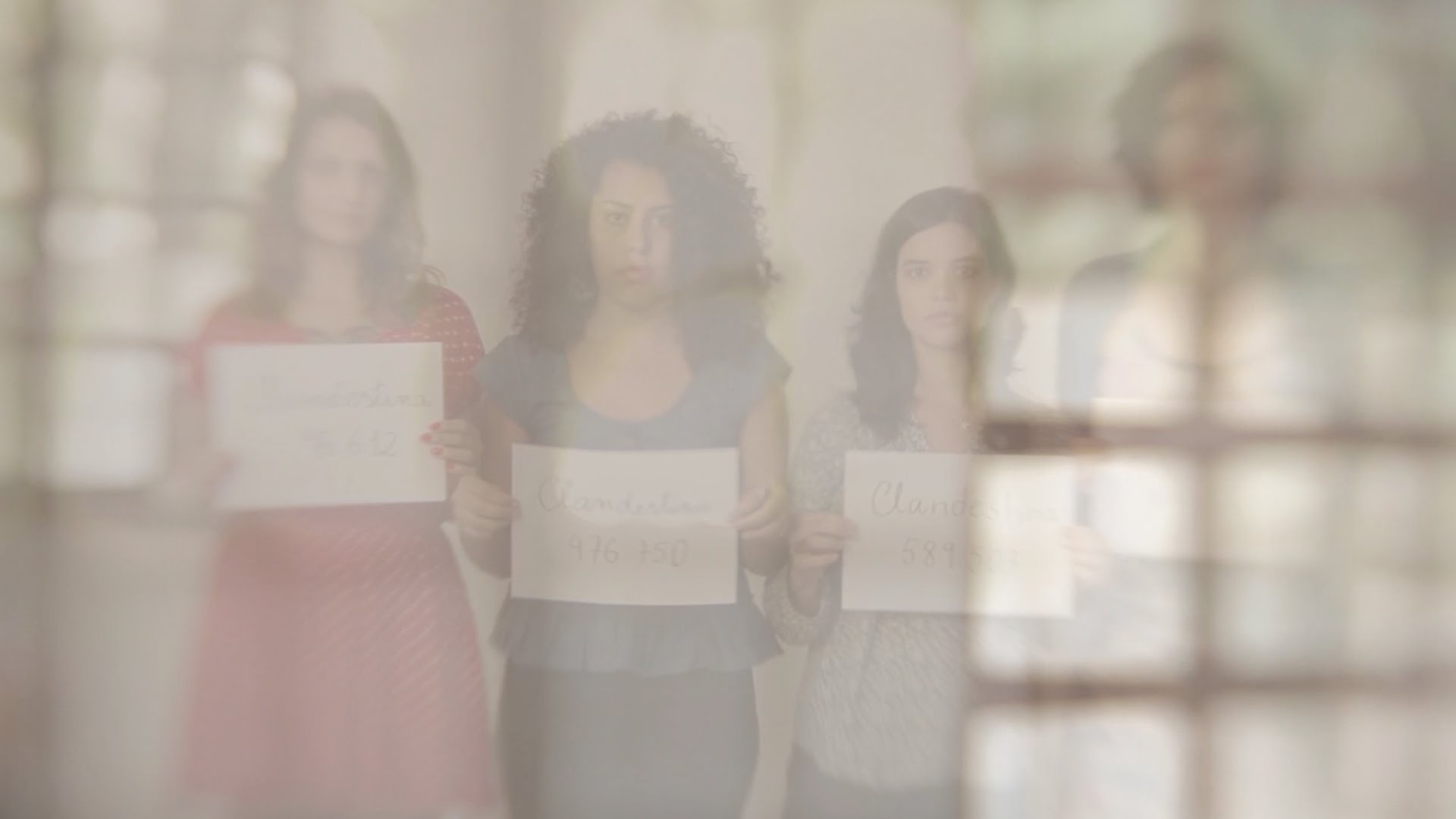 Entre Risos e Lágrimas + Clandestinas | Crítica