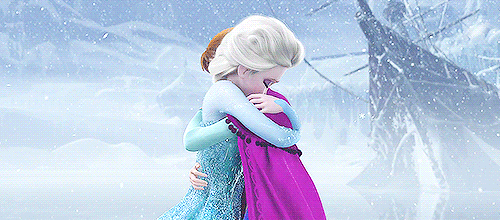 Gif de Elsa e Anna se abraçando